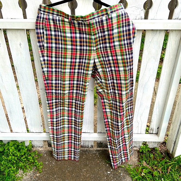 PRISTINE!!! 33x32 - Picture 1 of 5